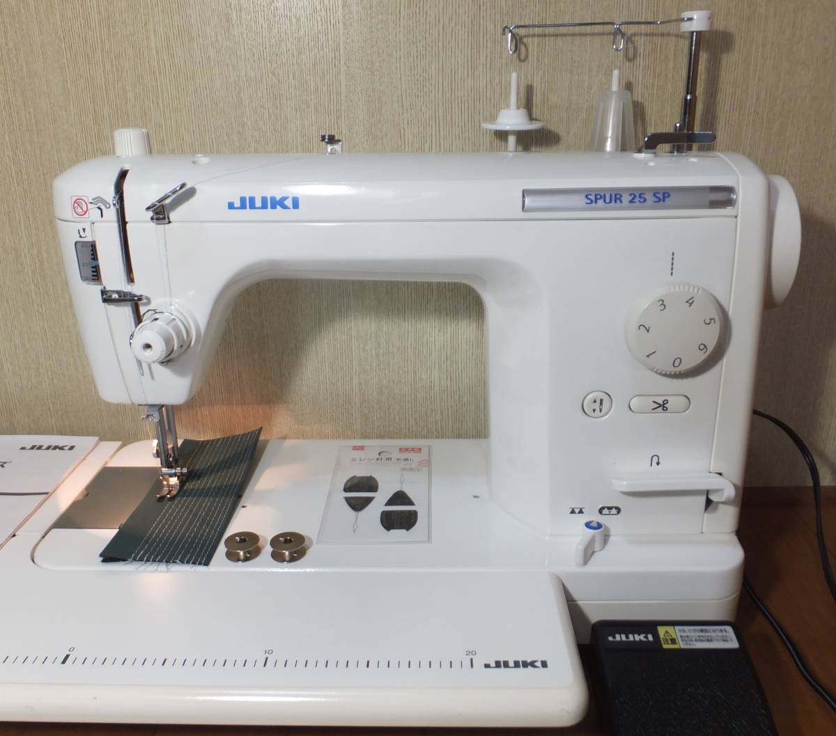 JUKI職業用本縫いミシン SPUR TL-25SP 完動中古品・綺麗なミシンです 