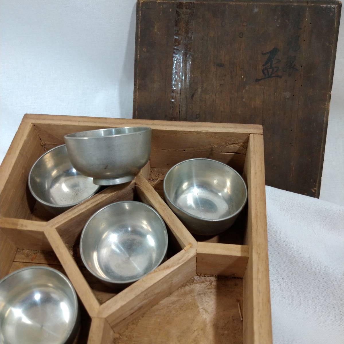 希少】詳細不明 錫製 盃 落款あり 5客セット【本錫 酒器 骨董品 