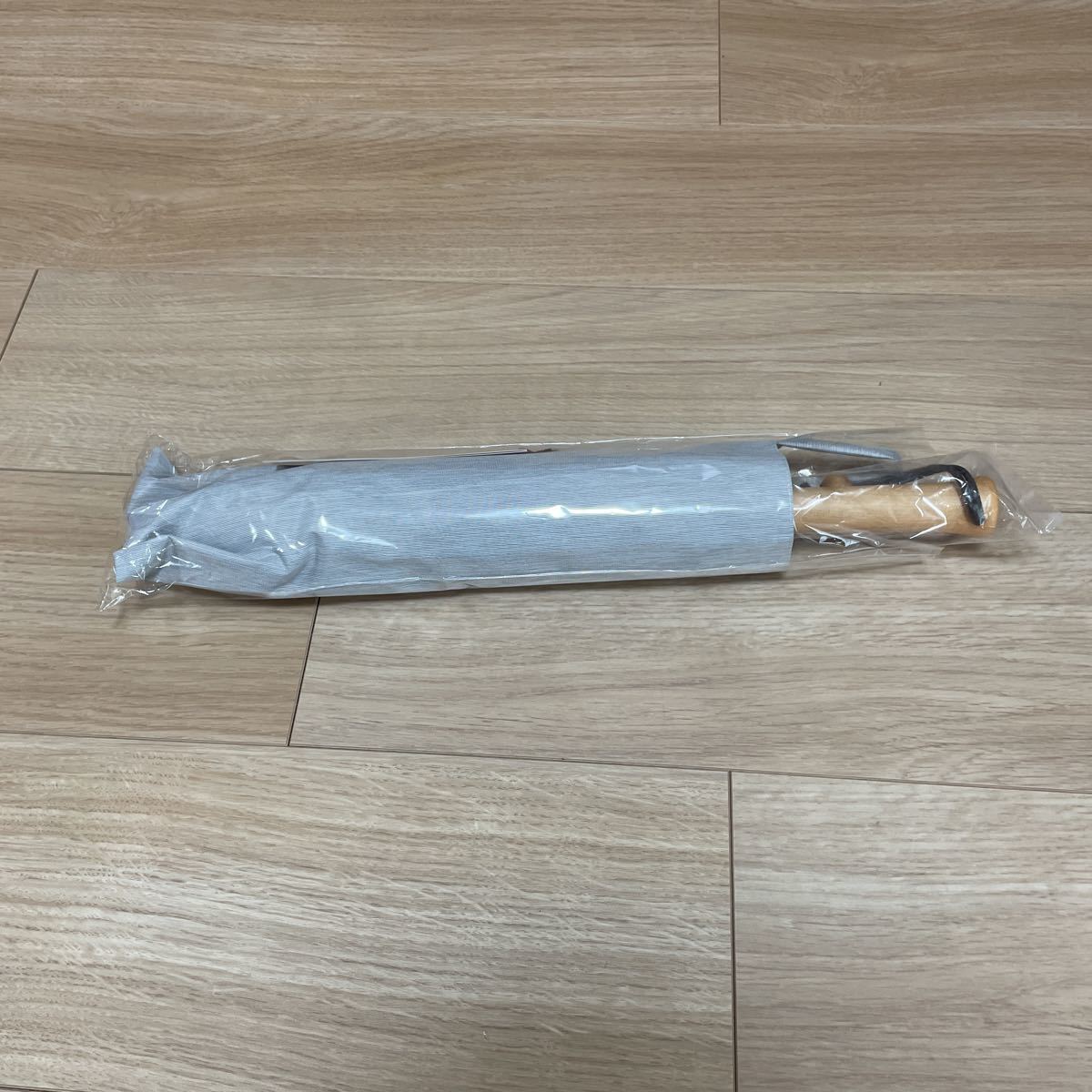 送料込☆新品未使用 日本製 サンバリア 2段折 / moku グレー