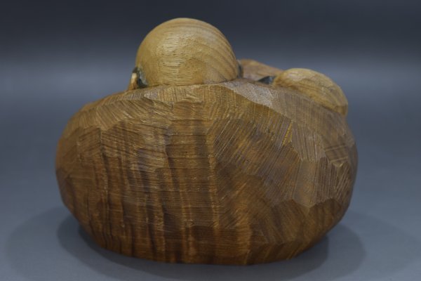 近藤宏作 木彫 達磨 在銘 共箱 高さ8.5cm だるま 置物 工芸品 彫刻