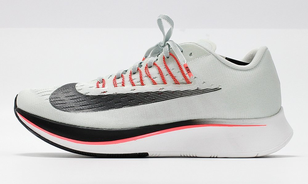 新品 NIKE WMNS ZOOM FLY ランニング シューズ 24.5㎝ ナイキ 