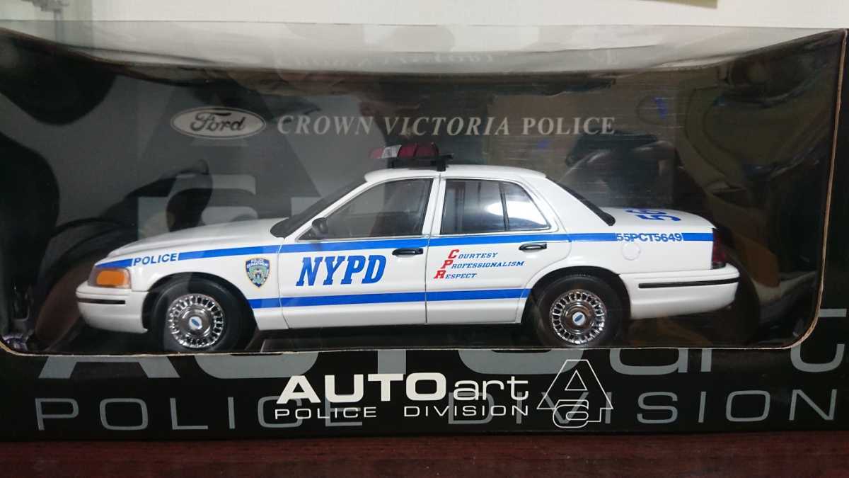 オートアート AUTOart 1/18 フォード クラウン ヴィクトリア NYPD オートアート AUTOart 1/18 フォード クラウン ヴィクトリア NYPD