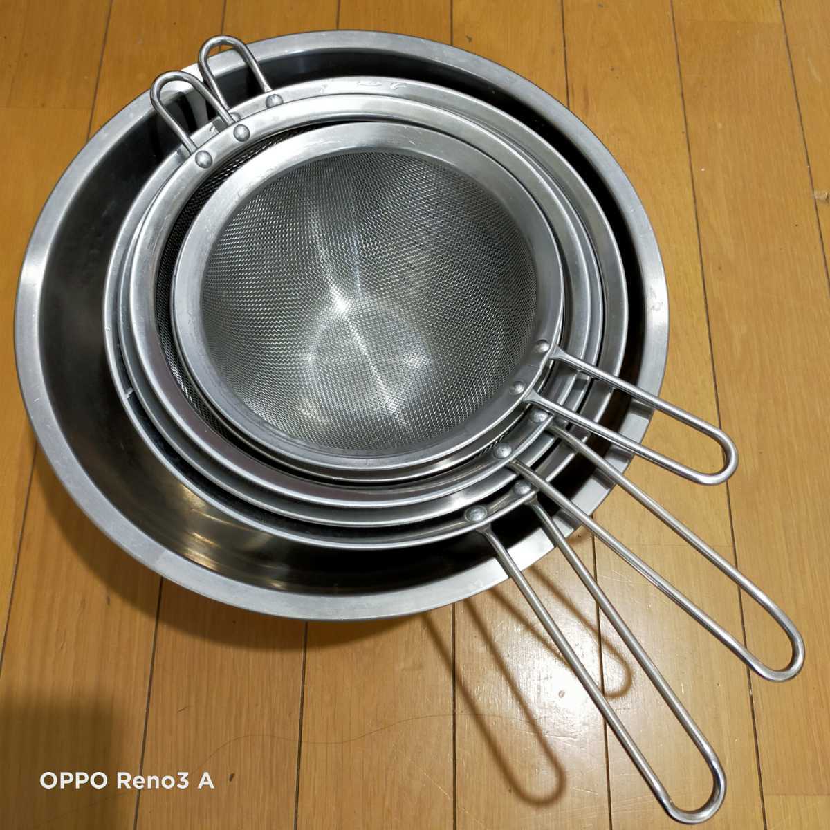 最安値，正規品 ステンレス製 ボウル 取手付きざる 目盛り付き キッチンツール 大中小6点３セット 業務用 店舗用(ボール、ざる)｜売買されたオークション情報、yahooの商品情報をアーカイブ公開 - オークフ ボール、ざる