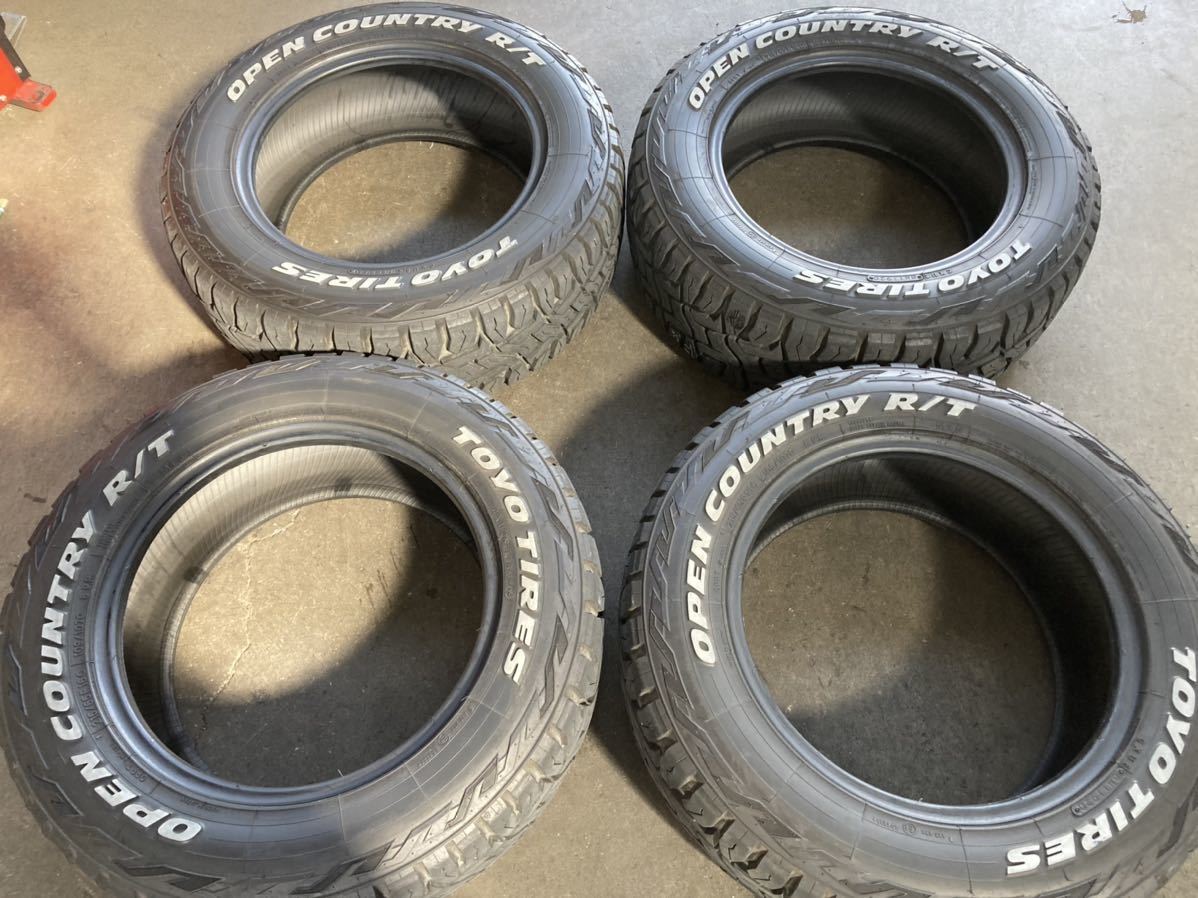 215/65R16 109/107Q トーヨー オープンカントリーR/T 中古4本 2020年製 