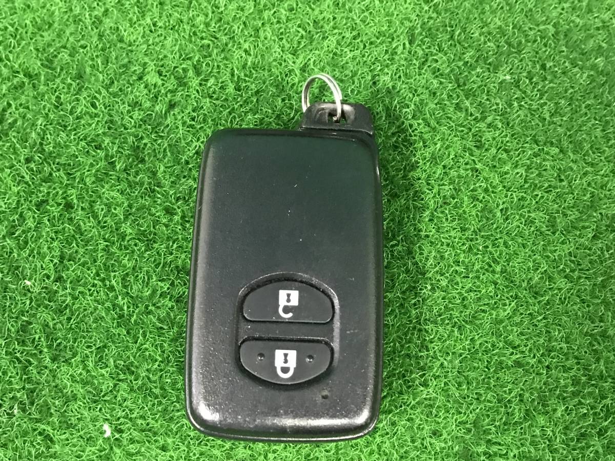 1F7）NHP10 トヨタ アクア 27年 後期 スマートキー エンジン
