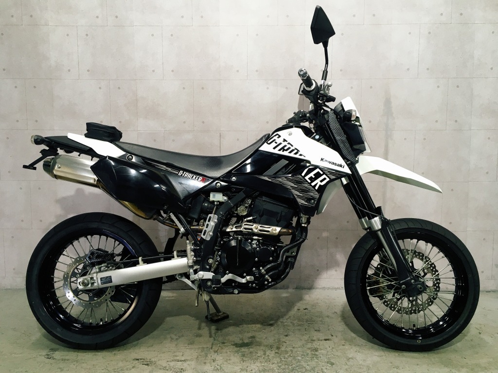 KLX250☆Dトラッカー☆左右シュラウド☆中古良品☆｜自動車、オートバイ