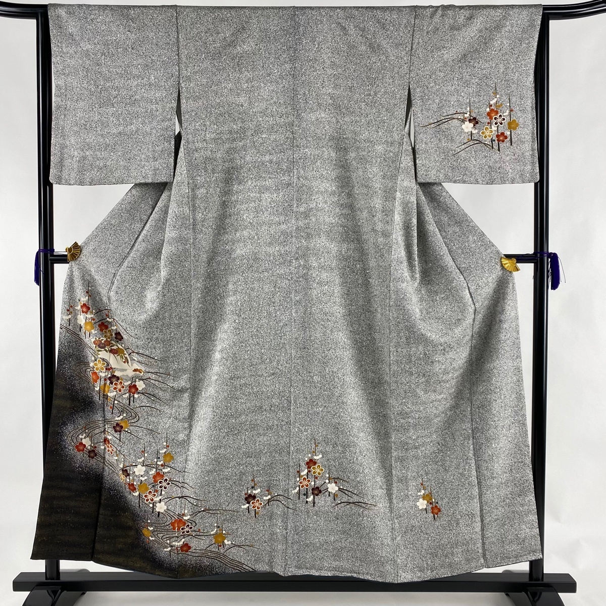 新品，正規品 訪問着 秀品 流水 枝花 金彩 灰色 袷 156cm 65cm M 正絹(仕立て上がり)｜売買されたオークション情報、yahooの商品情報をアーカイブ公開 - オークファン 仕立て上がり