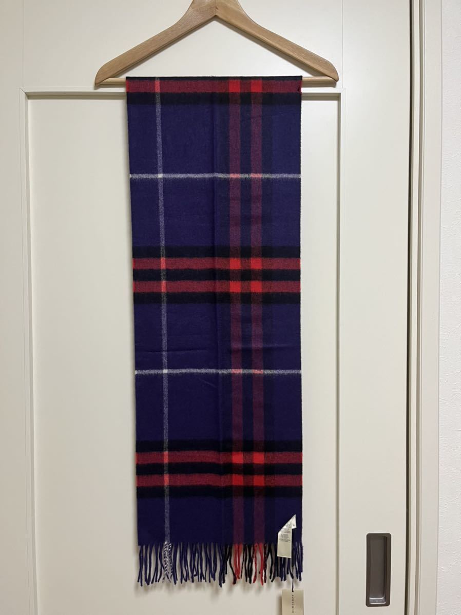 BURBERRY　バーバリー　マフラー　カシミア100％　タグ付き未使用品 　パープルグレープ　送料無料!!　難有!!! マフラー BURBERRY バーバリー 赤系 ノバチェックマフラー モノグラム