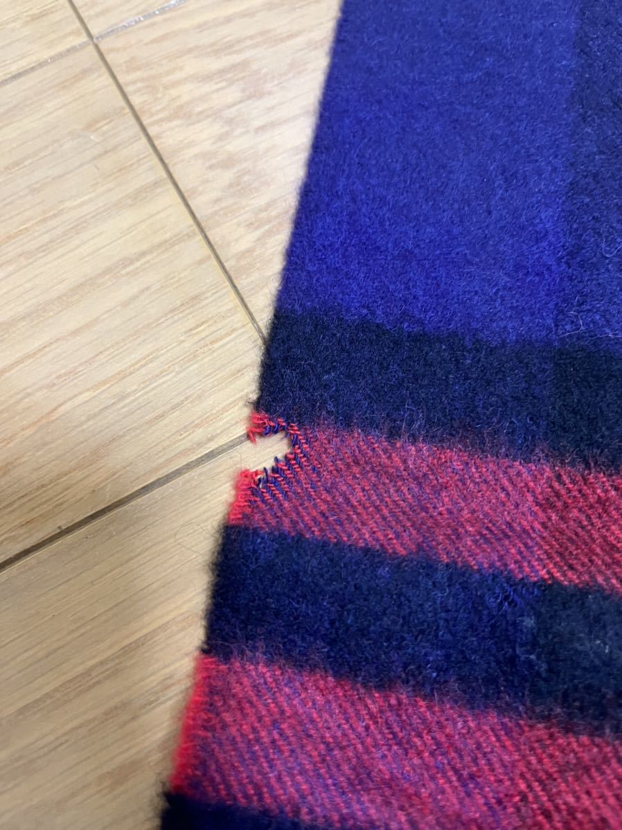 BURBERRY　バーバリー　マフラー　カシミア100％　タグ付き未使用品 　パープルグレープ　送料無料!!　難有!!! マフラー BURBERRY バーバリー 赤系 ノバチェックマフラー モノグラム