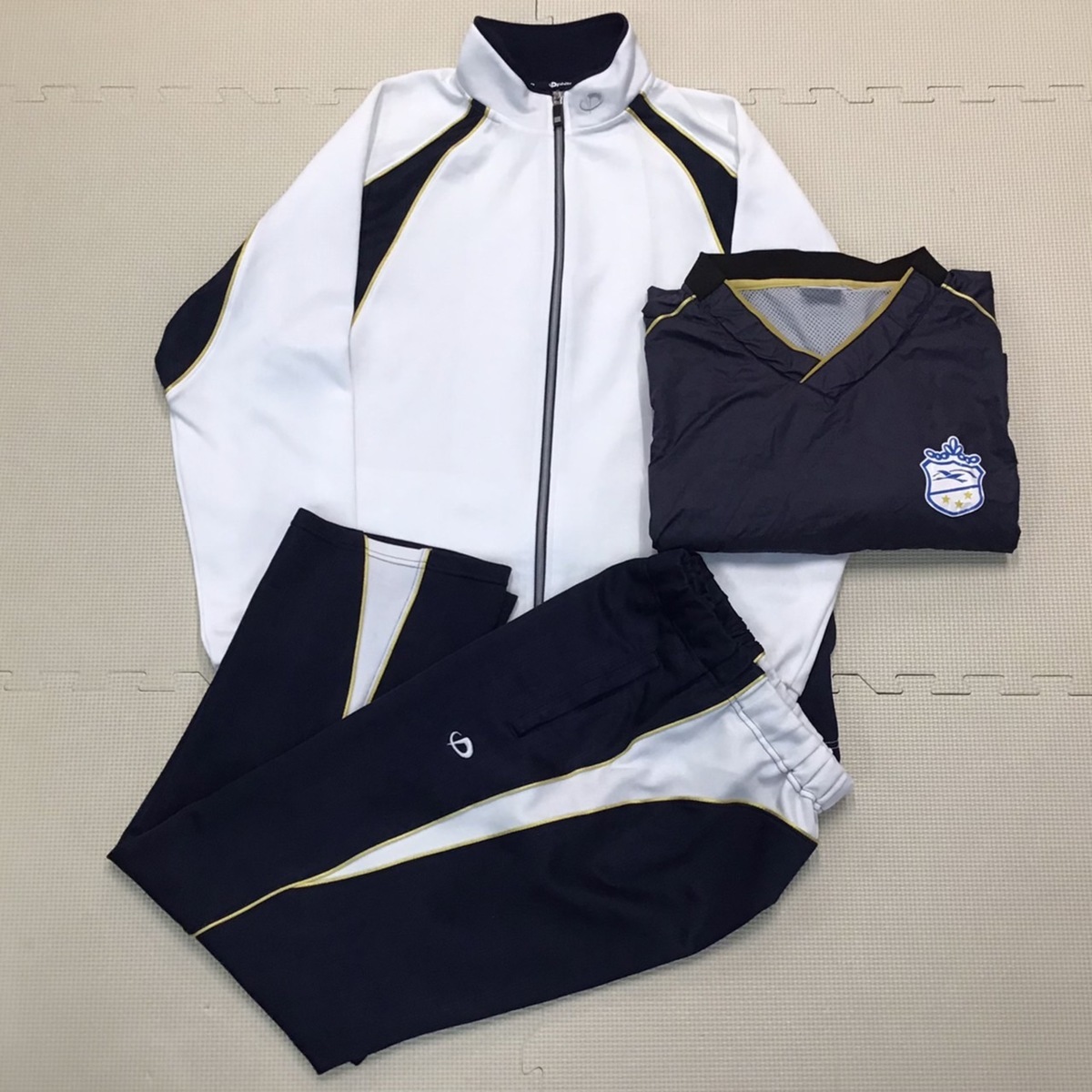 六甲アイランド高校制服＆ジャージセット
　 OSJ412-2 (中古)兵庫県 神戸市立六甲アイランド高校 ジャージ上下 3点