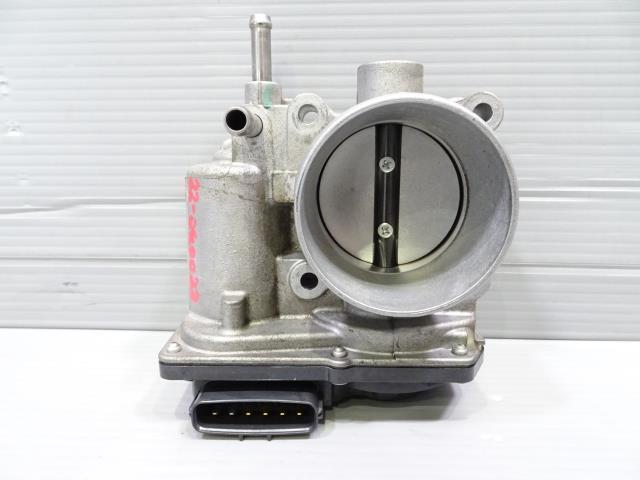 ノア DBA-ZRR80W スロットル ボディ ボデー 3R9 22030-37050