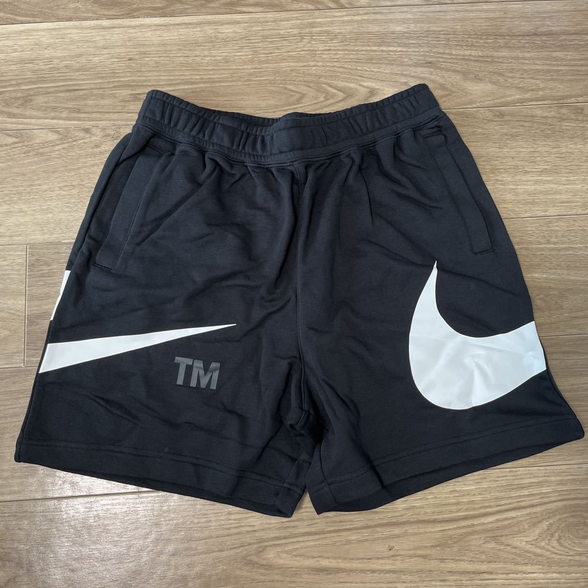 Lサイズ 新品未使用 タグ付き NIKE ナイキ ハーフパンツ ショート 
