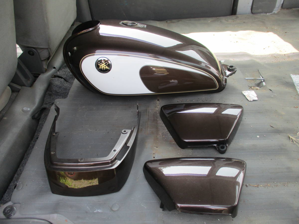 送料無料（離島を除く）1JR 2H6 RH01J SR400外装 