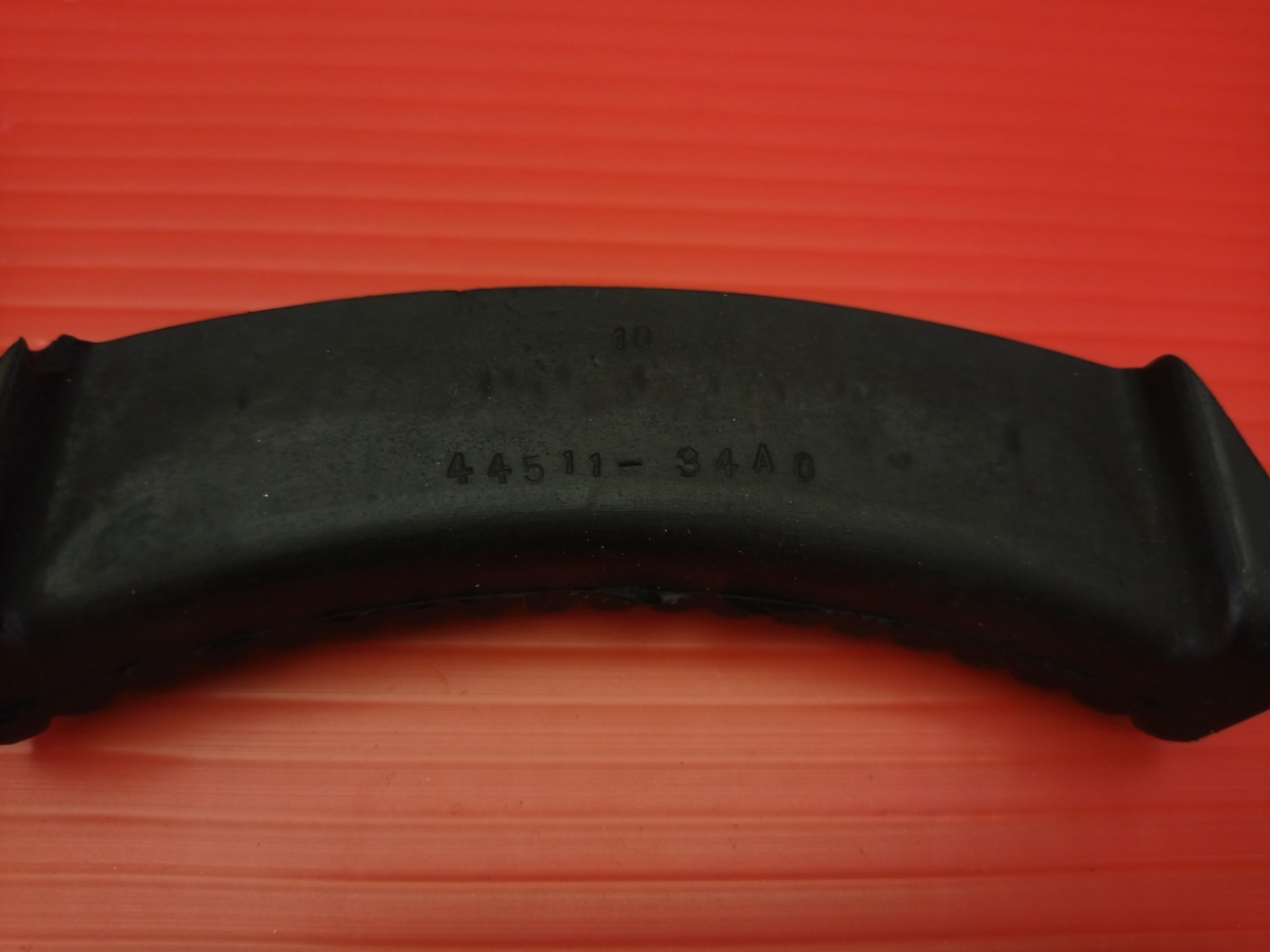 評価A】送料0円□ BANDIT バンディット400 GK75A 純正 タンク 金具
