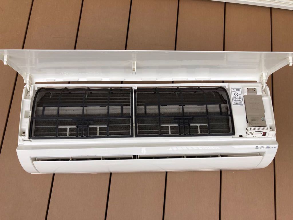 Panasonic パナソニック2.2kw ルームエアコン CS -226CF CU -226CF -W 
