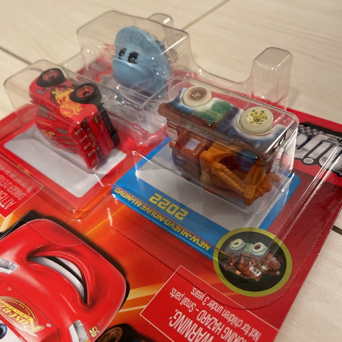 マテル カーズ MINI RACERS UFO メーター メートー UFO マックィーン
