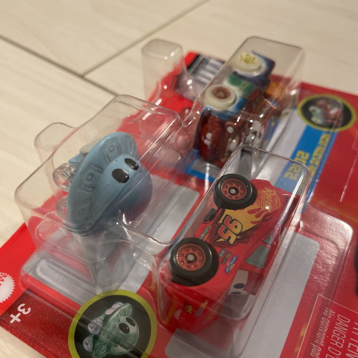 マテル カーズ MINI RACERS UFO メーター メートー UFO マックィーン