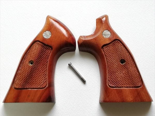 木製グリップ S&W Kフレーム シューター御用達の木製 オーバー