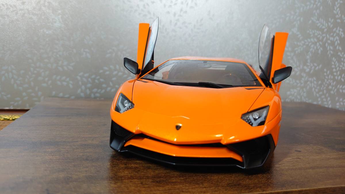 1/18 アヴェンタドール ランボルギーニ Lamborghini aventador sv 