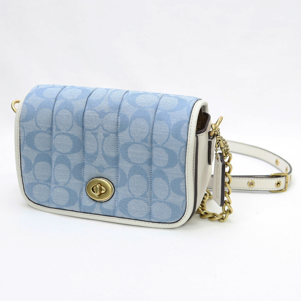 未使用タグ付き・新品同様》コーチ C4689 ディンキー18 キルティング  