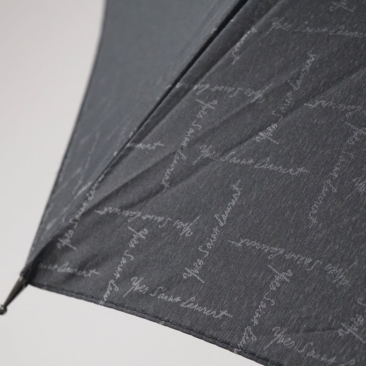S7918 傘 YSL イヴサンローラン USED美品 紳士傘 文字ロゴ ジャガード