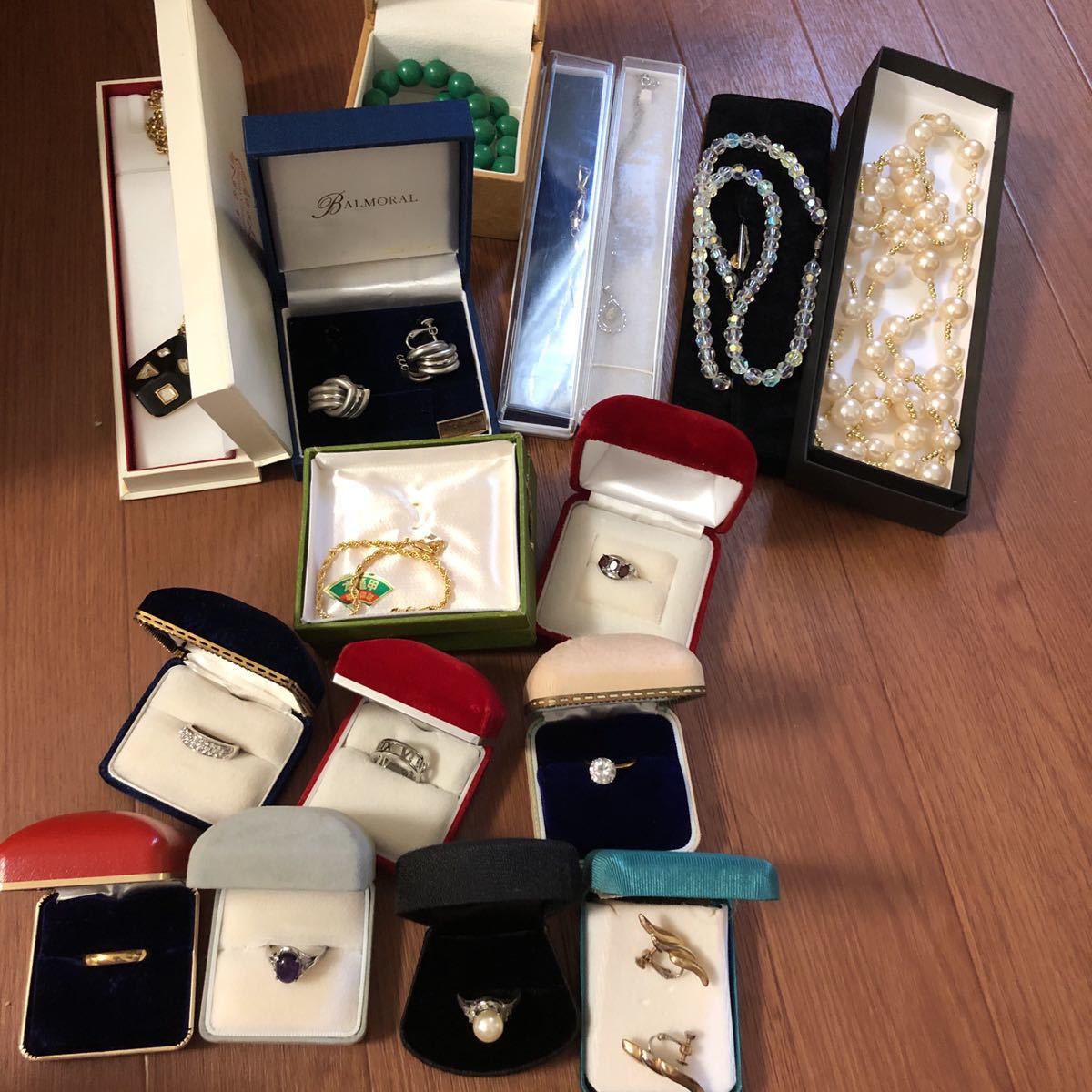 ネックレスセット 宝石付きまとめ売り 遺品整理 ③ 遺品整理品