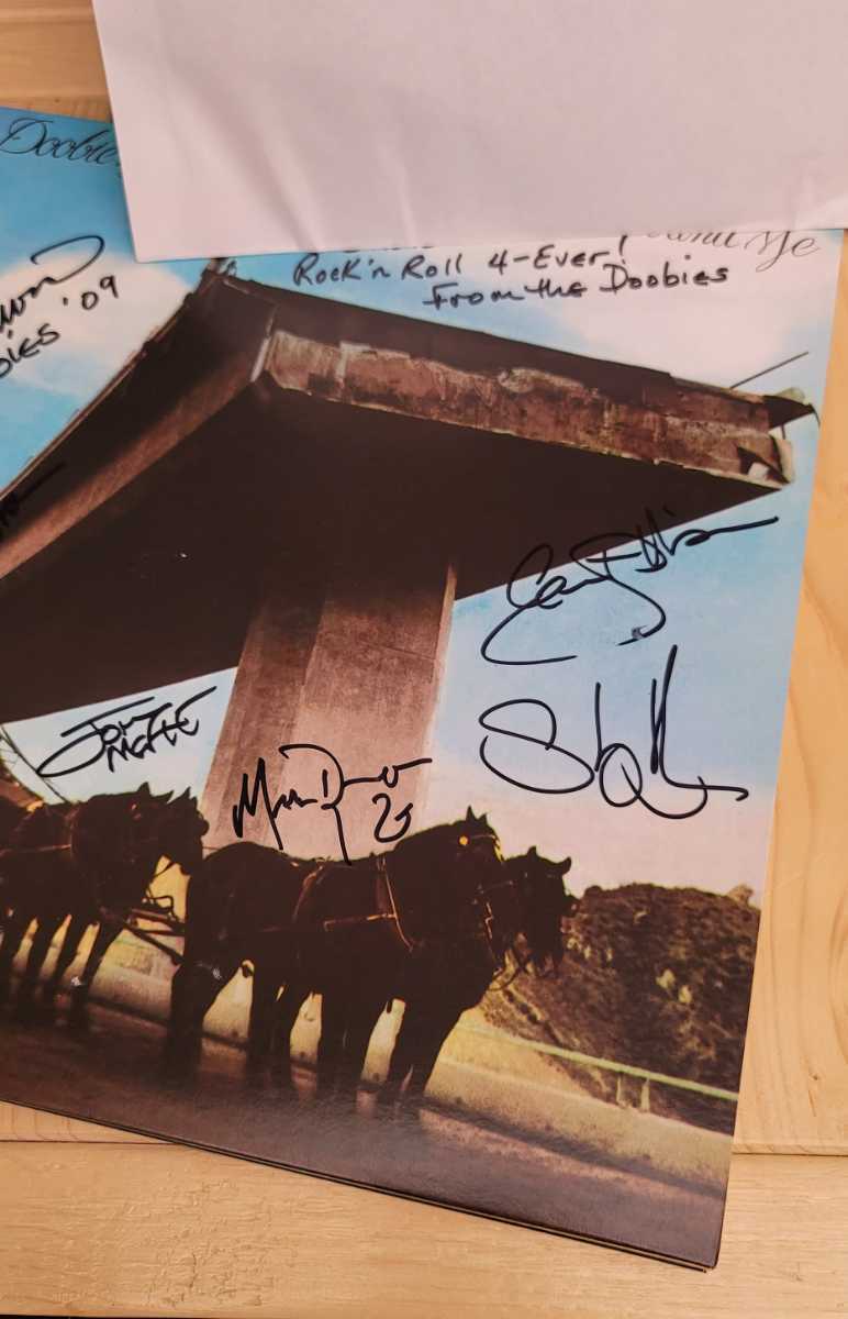 お得，限定SALE The Doobie Brothers 直筆サイン入り サイン 直筆 LP THE CAPTAIN AND ME 現状品(D)｜売買されたオークション情報、yahooの商品情報をアーカイブ公開 - オークファン D
