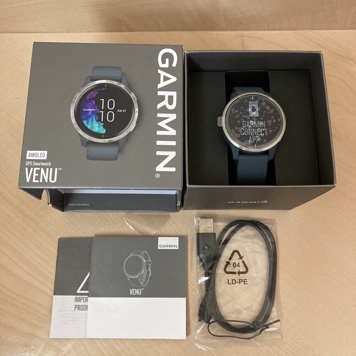 Garmin Venu GPS スマートウォッチ シルバー / ダークグレー ガーミン 