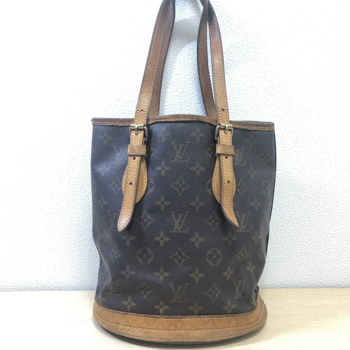 人気，得価 LOUIS VUITTON ルイヴィトン モノグラム バケットPM M42238 / ショルダーバッグ トートバッグ(ハンドバッグ)｜売買されたオークション情報、yahooの商品情報をアーカイブ公開 - オークファン かばん、バッグ