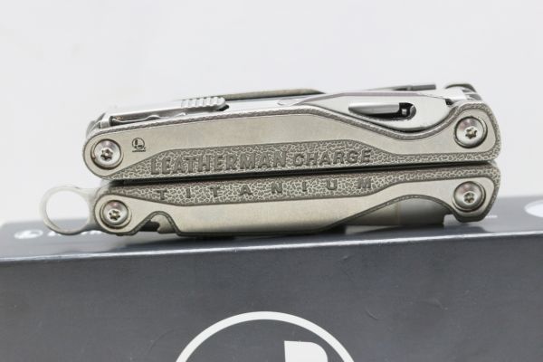 Leatherman レザーマンCharge Titanium ケース付き