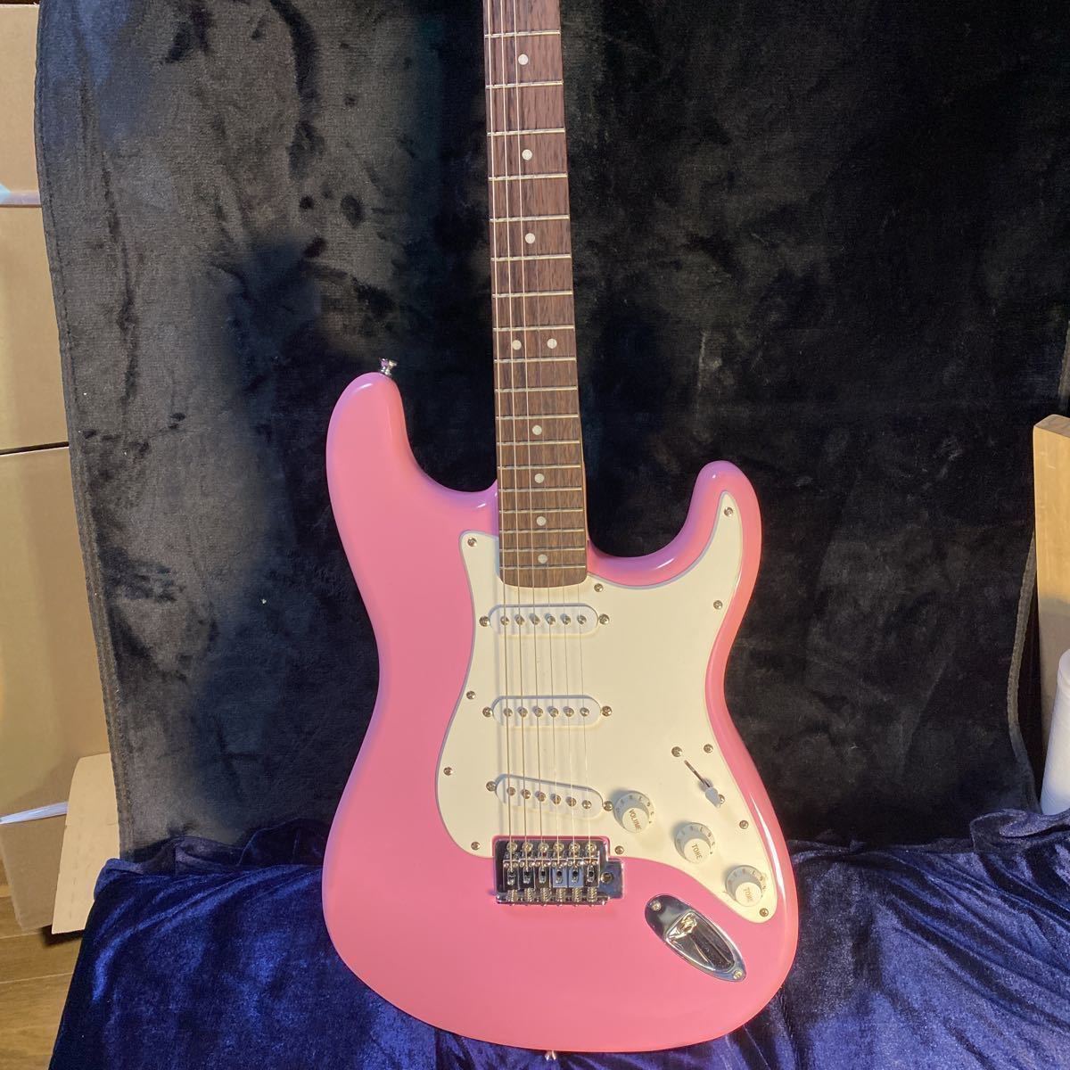 Squier Bullet エレキギター | Stratocaster Mustang® Squier Fender