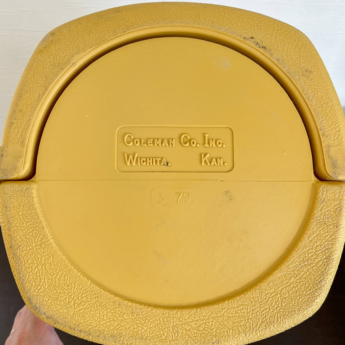 【レア】【美品】coleman ビンテージ◆コールマン クラムシェルケース 1979年3月 丸ハンドル 220,228,275系 クラムシェルケース コールマン 1979年3月製造 | スーパービンテージデポSuper コールマンのクラムシェルケース!ランタンケース単体も買い取ります