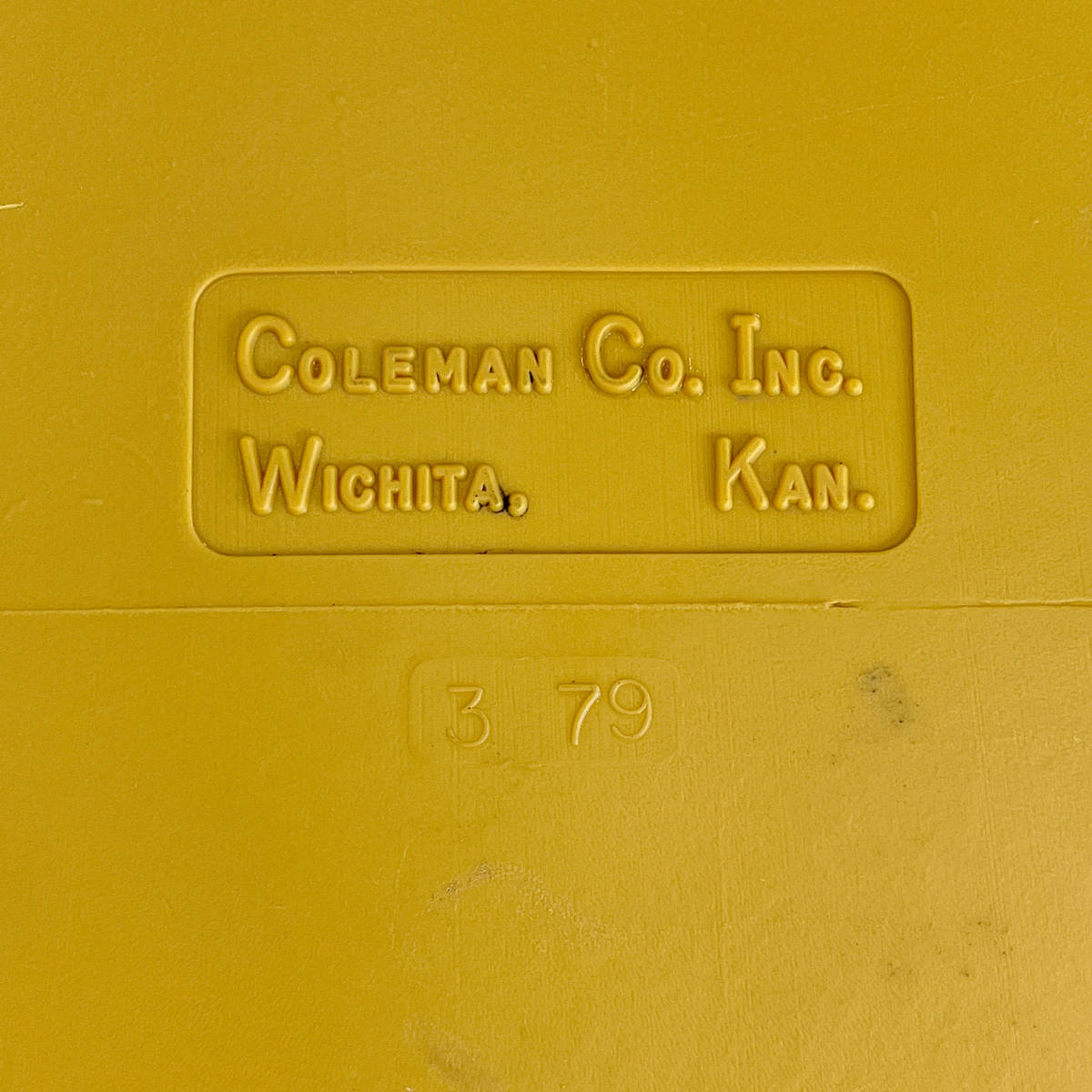 【レア】【美品】coleman ビンテージ◆コールマン クラムシェルケース 1979年3月 丸ハンドル 220,228,275系 クラムシェルケース コールマン 1979年3月製造 | スーパービンテージデポSuper コールマンのクラムシェルケース!ランタンケース単体も買い取ります