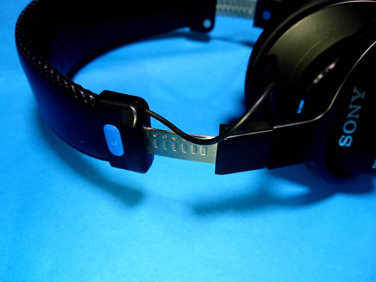 【送料無料】SONY MDR-CD900ST　ミニプラグ化　動作品　USED MDR-CD900ST SONY MDR-CD900STをステレオミニプラグ化！｜SOUNDMART モニターヘッドホン 美品 3.5mmステレオミニプラグ