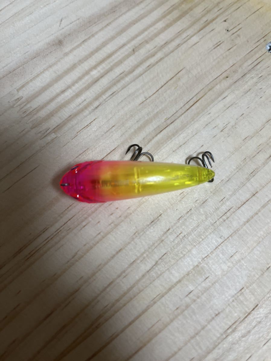 エビコン60s ブルーブルー Blueblue ルアー 根魚 入手困難 ピンクチャートクリア ミノー 売買されたオークション情報 Yahooの商品情報をアーカイブ公開 オークファン Aucfan Com