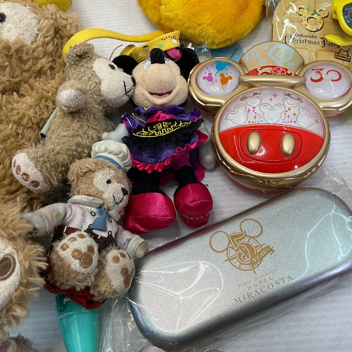 Disney ディズニー グッズ まとめ売り サングラス カチューシャ パスケース キーホルダー 他 品 現状品 その他 売買されたオークション情報 Yahooの商品情報をアーカイブ公開 オークファン Aucfan Com