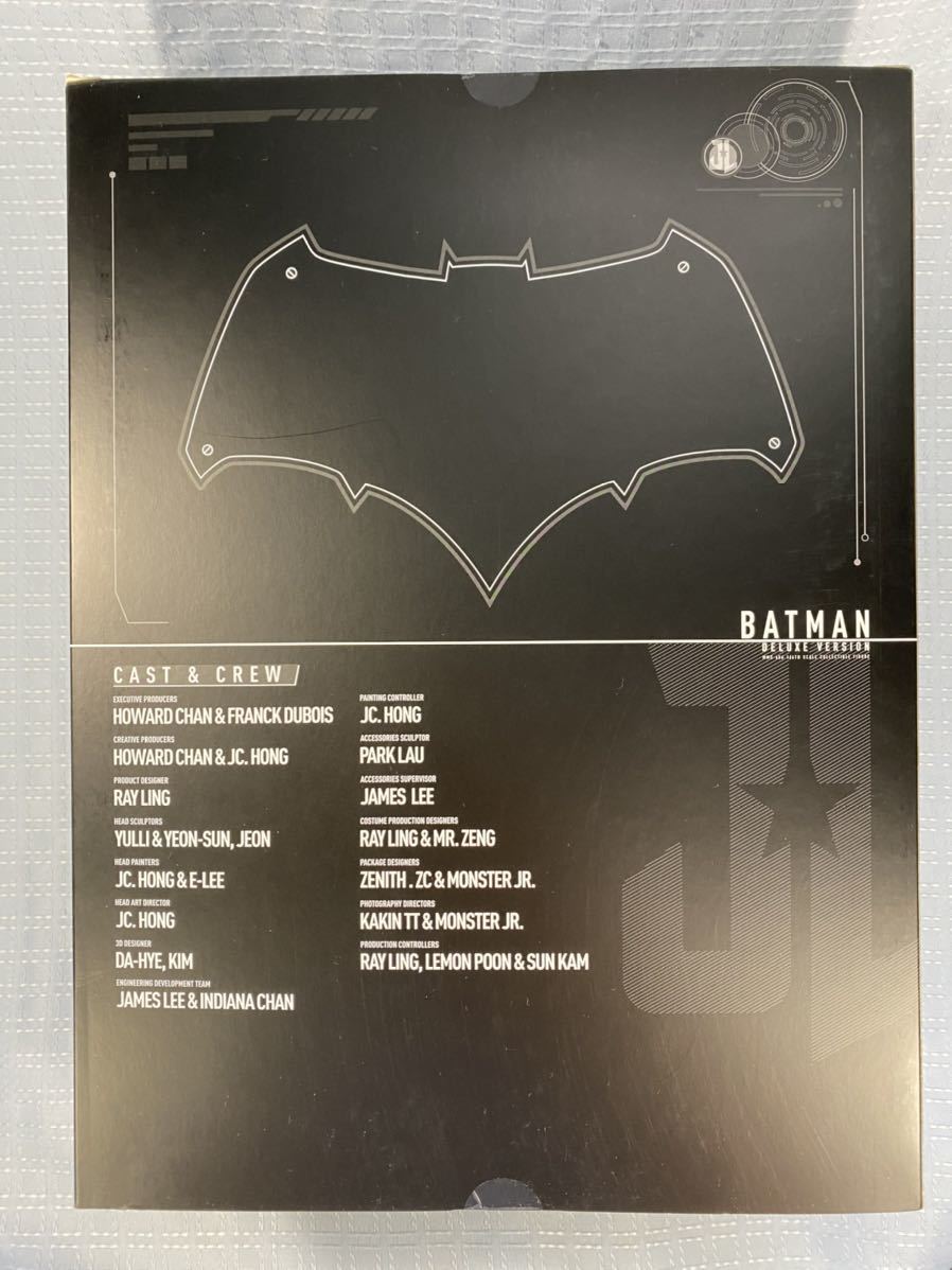 バットマン 1&frasl;6 ムービー・マスターピース『バットマン トイサピエンス限定 ムービー・マスターピース『ワーナー・ブラザース１００周年』１／６ ムービー・マスターピース ザ・バットマン ホットトイズ アーマード ジャンク DIECAST (特典付き)ホットトイズ ビギンズ』１／６スケール リターンズ』バットマンの1&frasl;6スケールアクションフィギュア フィギュア＋ボーナスアクセサリー（粘着性ボムガン） THE