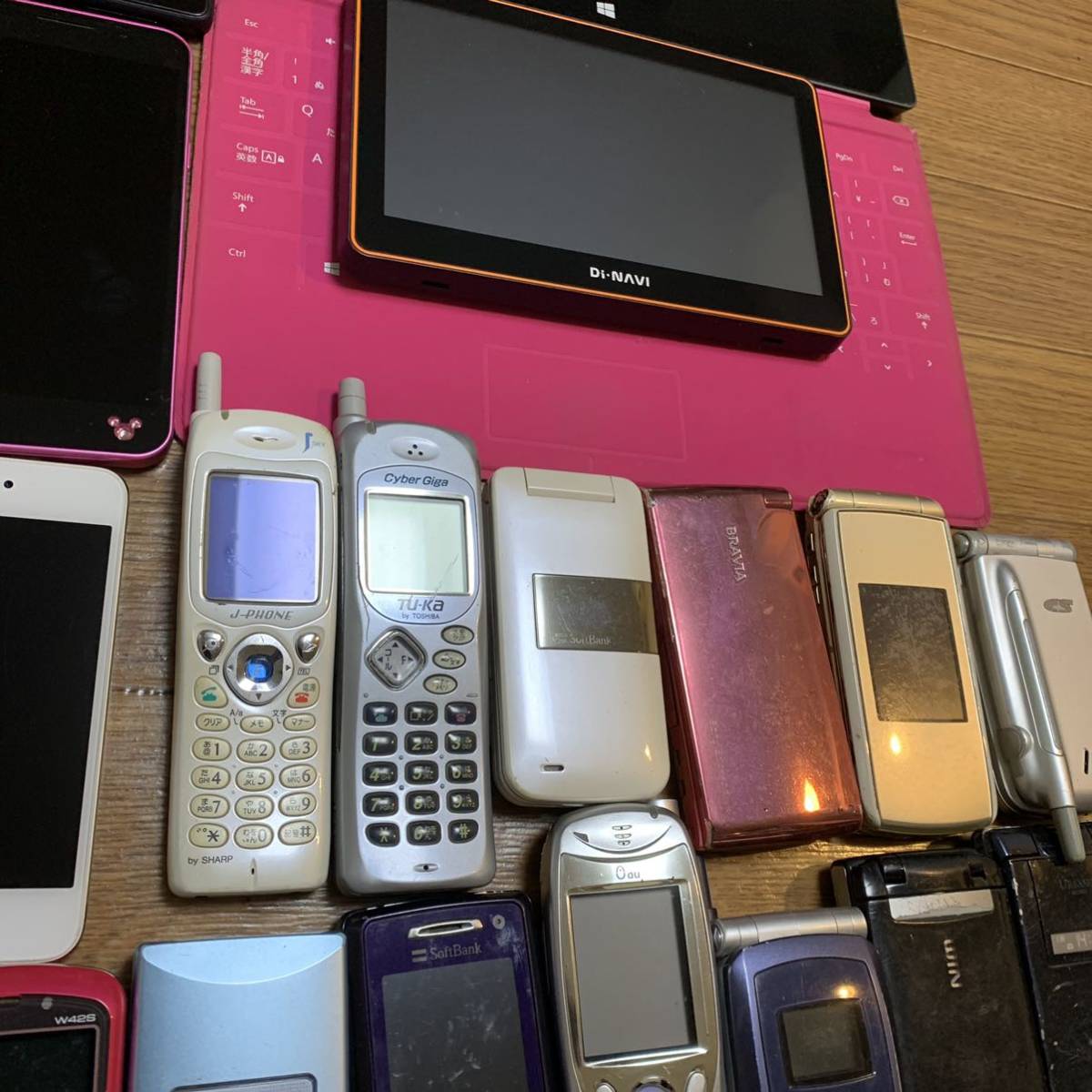 携帯 ガラケー スマホ まとめて47台 スマートフォン タブレット Iphone 等 Docomo Softbank Au 等 レアメタル Www Mayfloweracademy Org