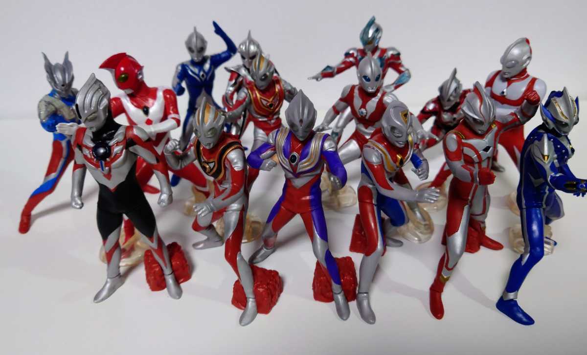 バンダイ ガシャポン アルティメットルミナス ウルトラマン 大量 