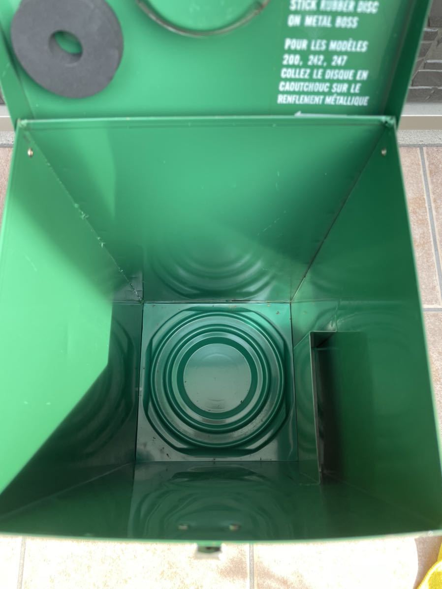 美品‼︎Coleman ランタンスチールケース‼︎ 美品】Coleman コールマン ランタンケース スチールケース 200A 242