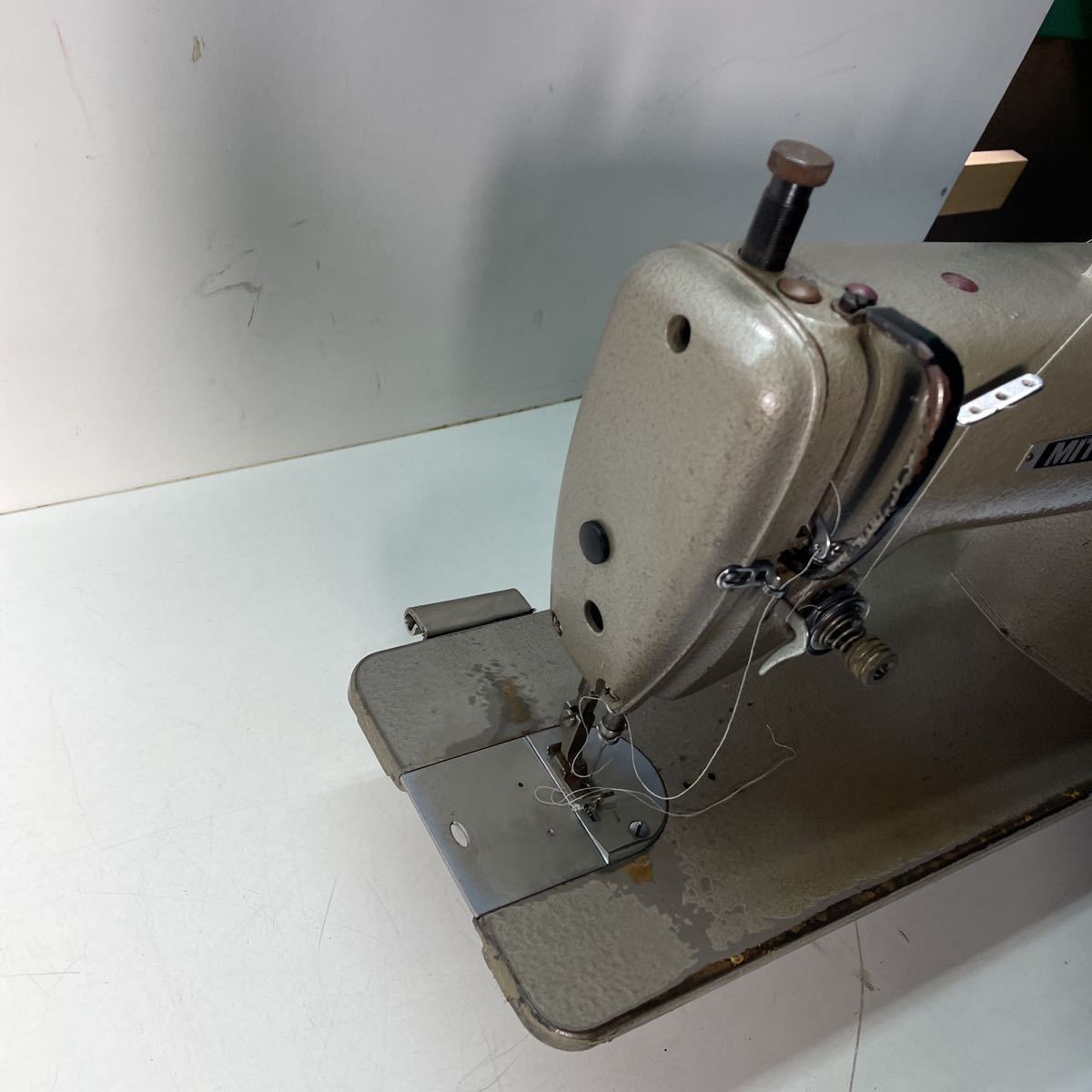 K0524-1 MITSUBISHI ミツビシ 三菱 DB-120 ミシン 工業用ミシン 業務用 