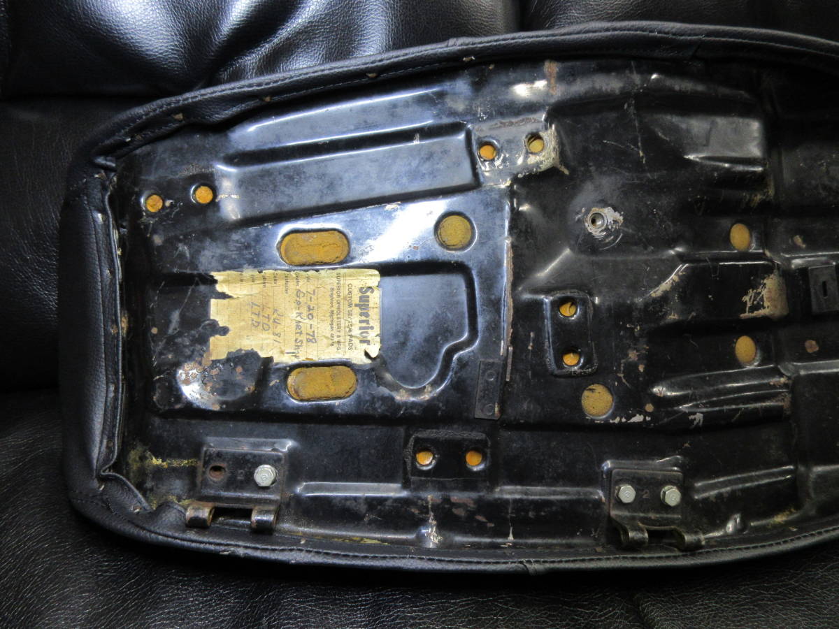 カワサキ Z1 カスタムシート シート アンコ抜き 張り替え 純正 旧車 
