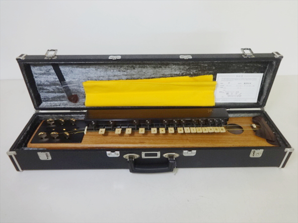 SD1103-13-27『中国楽器 二胡 蛇皮 擦弦楽器 民族楽器 伝統 胡弓