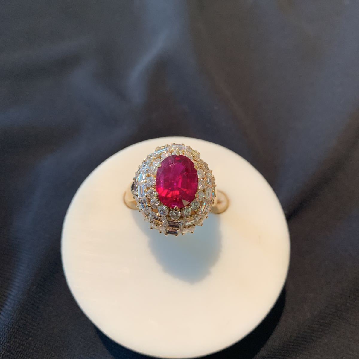 K18YG大粒ルビーリングR:3.11ct/ダイヤモンド取巻きD:3.66ctリング