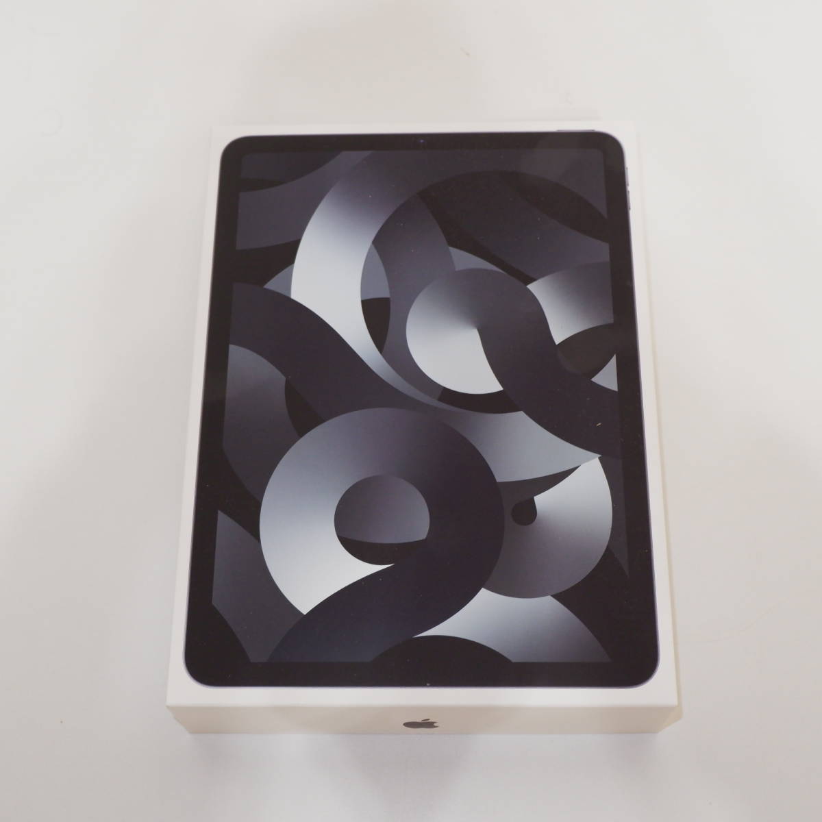 ほぼ新品 Apple iPad Air 10.9インチ 第5世代 Wi-Fi 64GB 2022年春 
