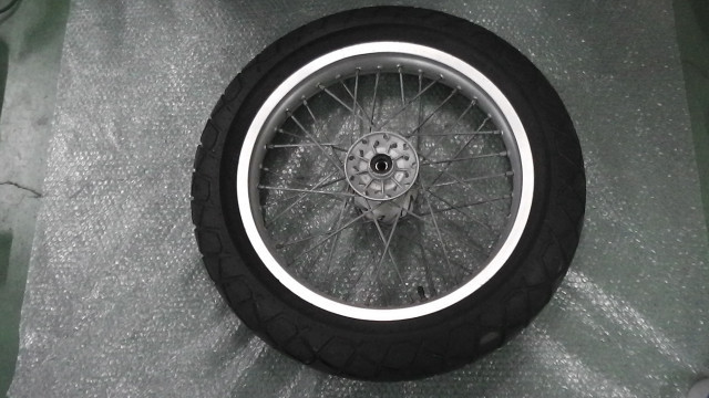 人気，お得 TW200 DG07J-016xxx の フロントホイール タイヤ 1652324504(フロント)｜売買されたオークション情報、yahooの商品情報をアーカイブ公開 - オークファン ヤマハ用
