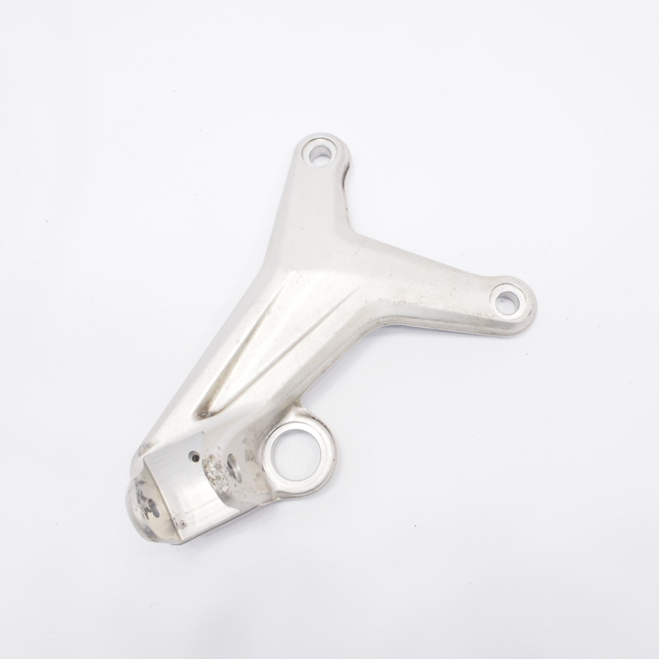 割れ無! MVアグスタ F3 純正ステップホルダー右 ステッププレート