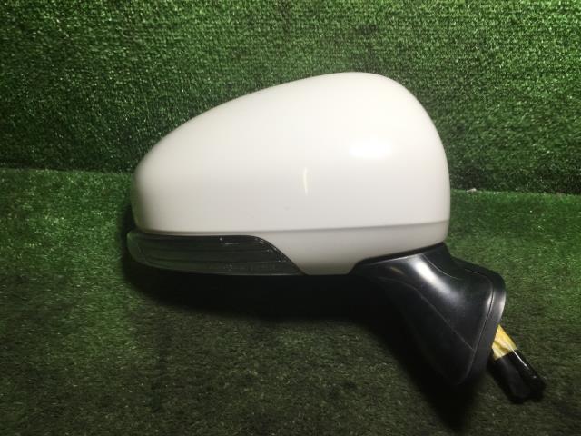 【本物保証】 プリウス DAA-ZVW30 右サイドミラー ドアミラー 040 69529(ドアミラー)｜売買されたオークション情報、yahooの商品情報をアーカイブ公開 - オークファン トヨタ用
