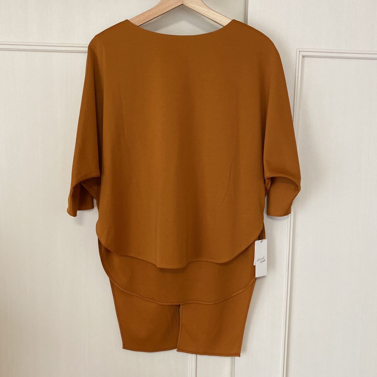 送料無料　タグ付き未使用【GRAND TABLE カットソー】サイズ38　レンガ　グランターブル　スコットクラブ