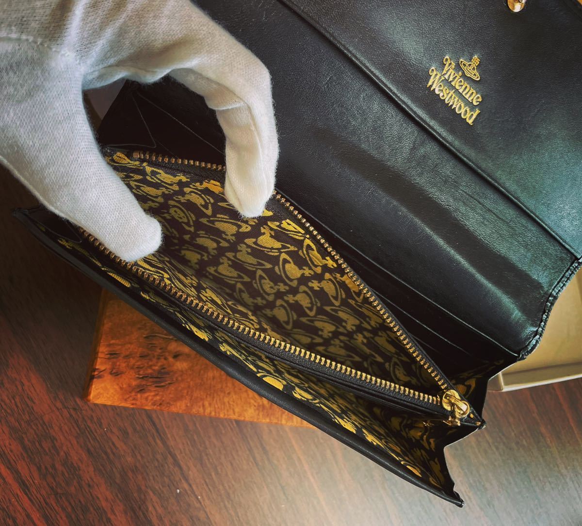 SALE VivienneWestwood ゴールドオーブ本革ブラック長財布 - Vivienne 
